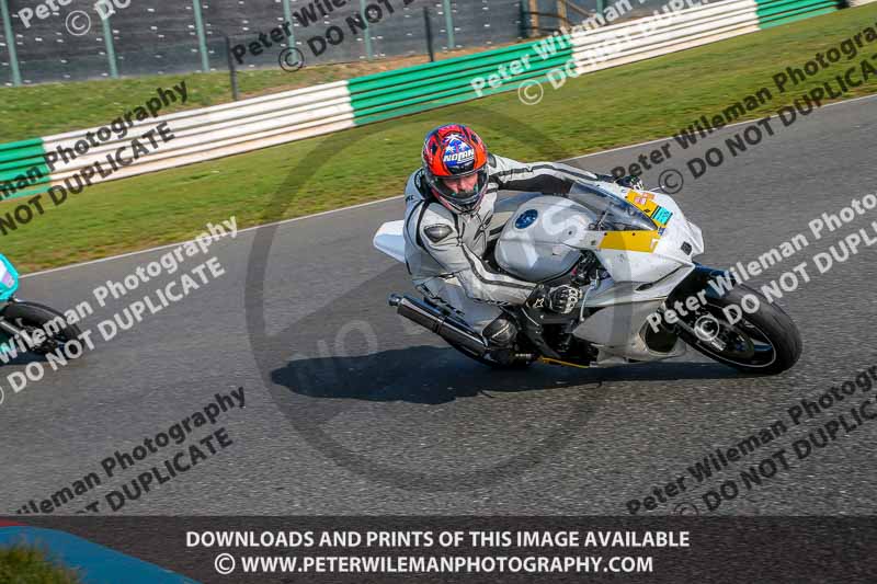 PJM Wedding Photography;enduro digital images;event digital images;eventdigitalimages;mallory park;mallory park photographs;mallory park trackday;mallory park trackday photographs;no limits trackdays;peter wileman photography;racing digital images;trackday digital images;trackday photos